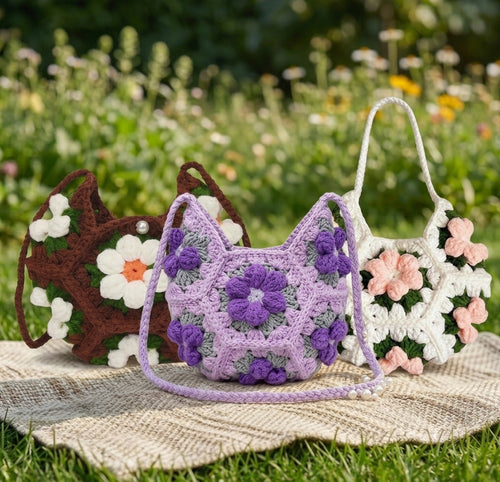 Borsa a tracolla in uncinetto con fiori - tutti e tre i colori disponibili: Terracotta, Lavanda e Bianco Fiorito